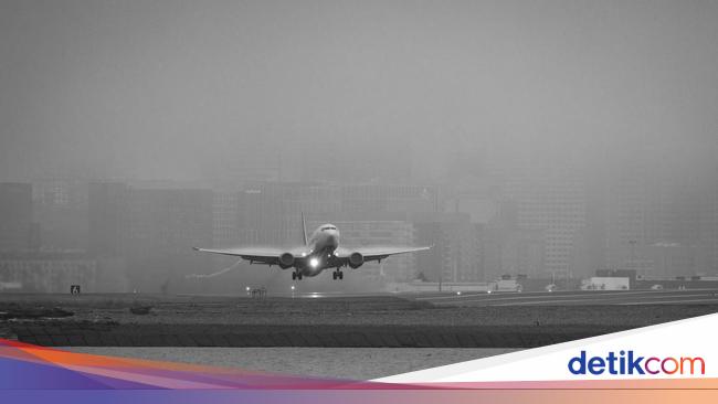 Kabut Tebal Ganggu Penerbangan di Inggris