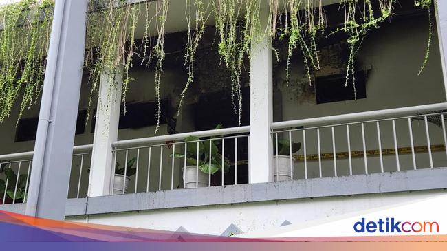 Fasilitas Administrasi Rusak Imbas Kebakaran di Gedung Rektorat UIN Jakarta