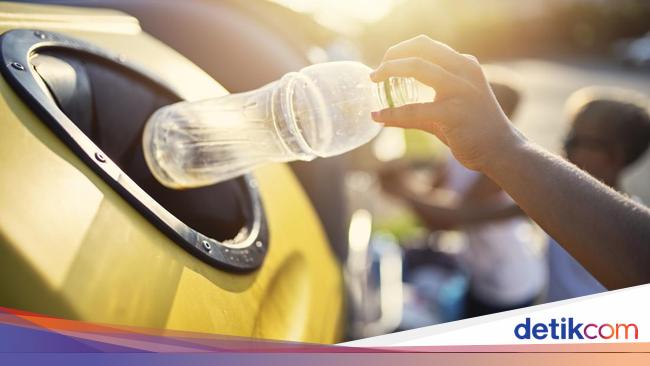 Truk Angkut Sampah di Pinggir Jalan Depok Bikin Macet, Ini Kata Dinas LH