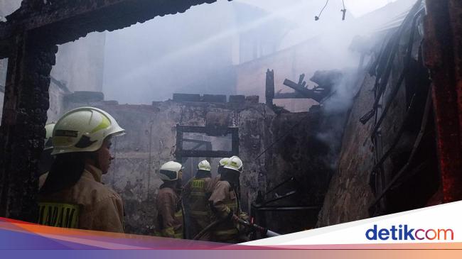 2 Lansia Tewas Terjebak Kebakaran, Sumber Api Diduga dari Korsleting