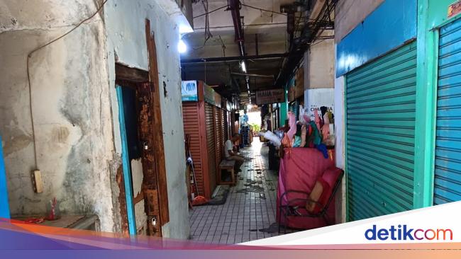 Omzet Pedagang Pasar Slipi Jatuh 60%, Banyak Toko Bangkrut!