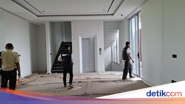 Mewahnya Rumah Tersangka Kasus NET89, Ada Lift hingga Walk in Closet