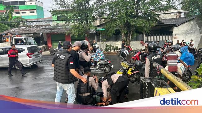 Viral Polisi Dikejar-kejar Pria Bersajam di Jakbar, Begini Kejadiannya