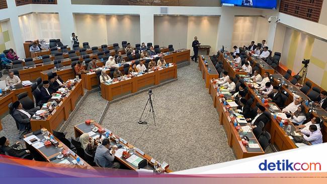 Kemenag Usul Jemaah Haji 2025 Bayar Bipih Rp 65 Juta, Anggota DPR Heran