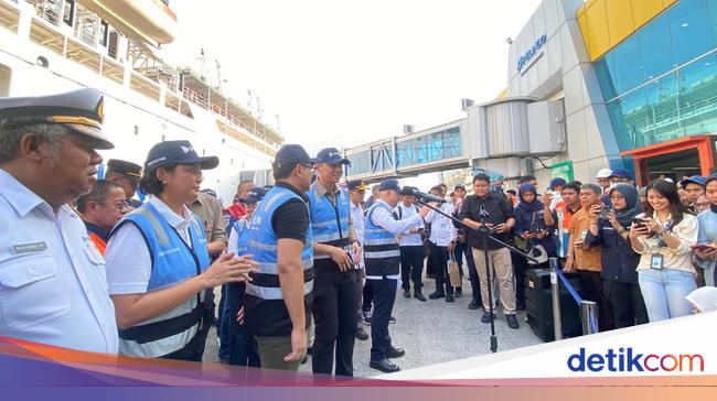 Pastikan Kelancaran Arus Nataru, AHY Cek Terminal Penumpang Pelindo