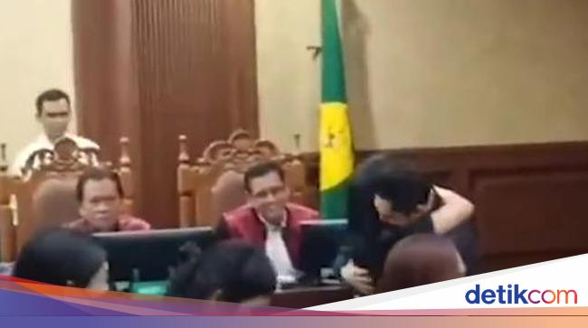 Cerita di Balik Viral Sandra Dewi Peluk Harvey Moeis