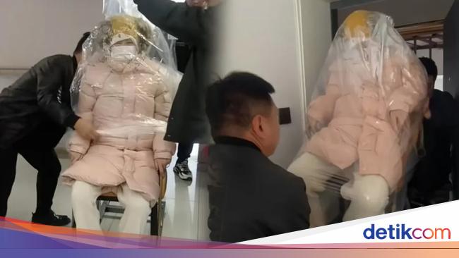 Viral Foto Wanita Dibungkus Plastik Usai Melahirkan, Ternyata Ini Alasannya