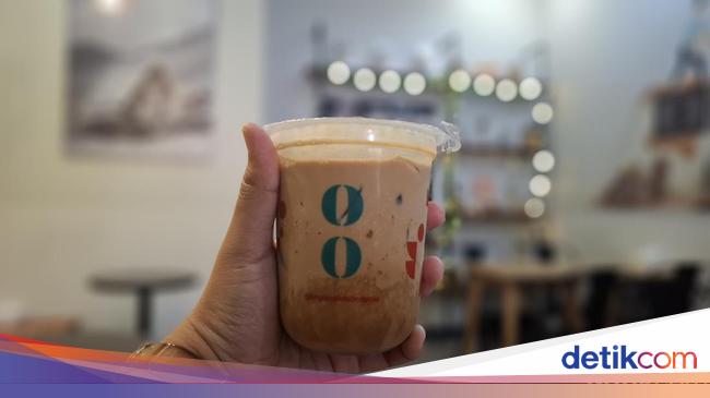 Menyeruput Kopi Baileys Halal di Kafe Kebanggaan Arek Suroboyo