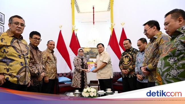 Prabowo Terima Laporan BPK: Perbaikan Tata Kelola Keuangan Negara di Semester I 2024