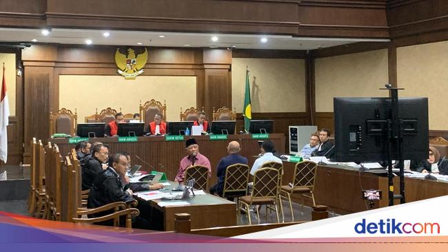 Hakim Sentil Saksi Kasus Korupsi Truk Basarnas: Kadang Sudah Diajarin