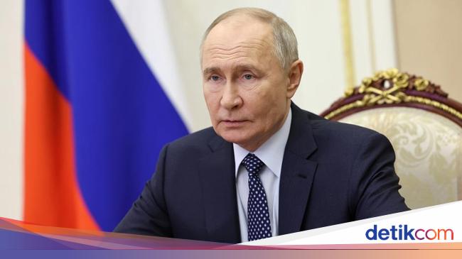 25 Tahun Pemerintahan Putin: dari Teman Reformis Berbalik Jadi Musuh Eropa