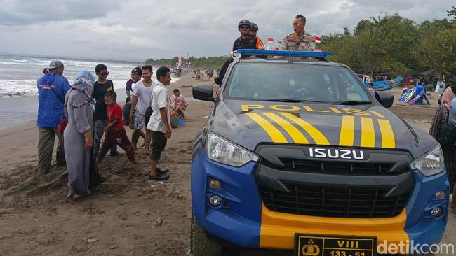 Bripka Anditya Gugur Saat Selamatkan Wisatawan Tenggelam di Pangandaran