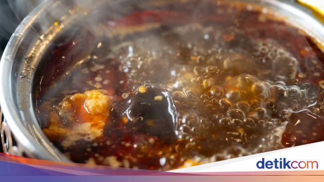 Pakai 'Saliva Oil' untuk Kuah, Restoran Hot Pot Ini Dikecam Keras