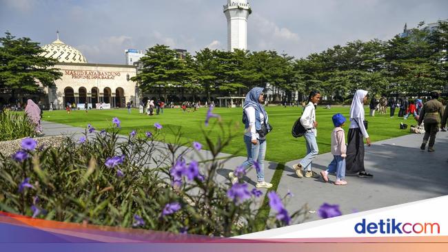 Wajah Baru Taman Alun-alun Kota Bandung, Makin Asri