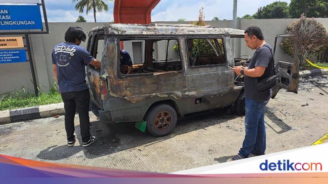 Mobil Jetstar Ludes Terbakar Usai Isi BBM di SPBU Purbalingga