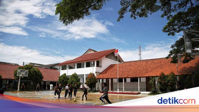 Tak Cuma Diganjar Kemerdekaan, Budak-Budak Depok Juga Diajari Baca Tulis