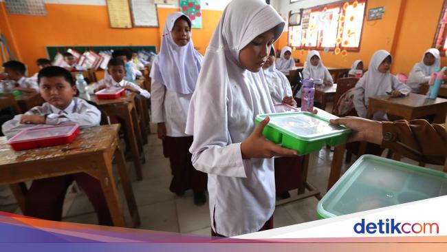 Pemerintah Perkuat Pembangunan Papua Lewat Program MBG hingga Kopdes