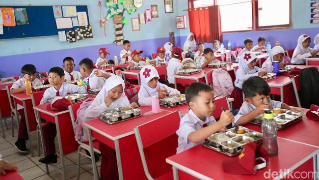 Istana: Menu Makan Bergizi Gratis Ganti Setiap Hari