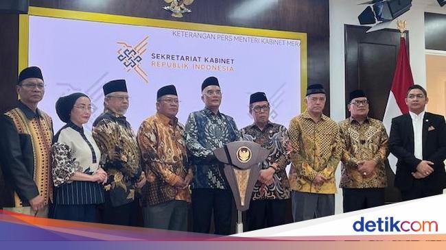 Komisi VIII DPR Sebut Kuota Haji Furoda Berantakan, Bakal Atur Lewat Revisi UU