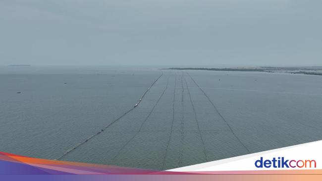 Teka-teki Pagar Misterius 30,16 Km di Laut Tangerang