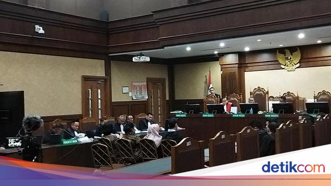 Istri Hakim Pembebas Ronald Tannur Ngaku Susah Tidur Usai Digeledah Jaksa