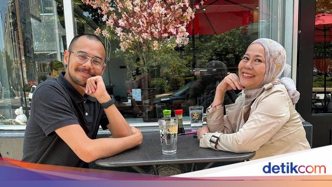 Dewi Yull Bangga Surya Sahetapy Gak Jadikan Tuli Hambatan Capai Cita-cita