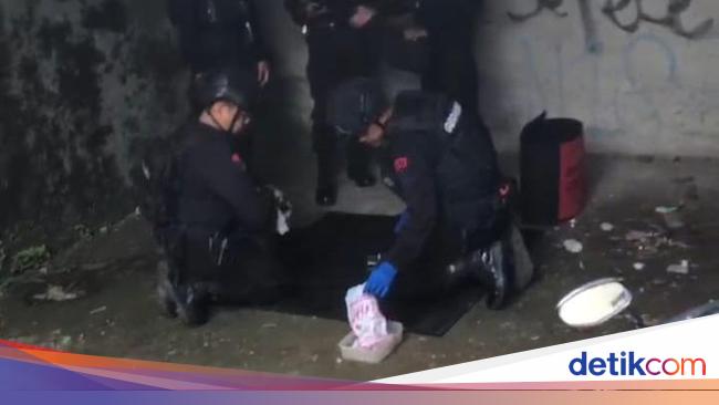 Granat Aktif Ditemukan di Dalam Lemari Rumah Warga di Bogor