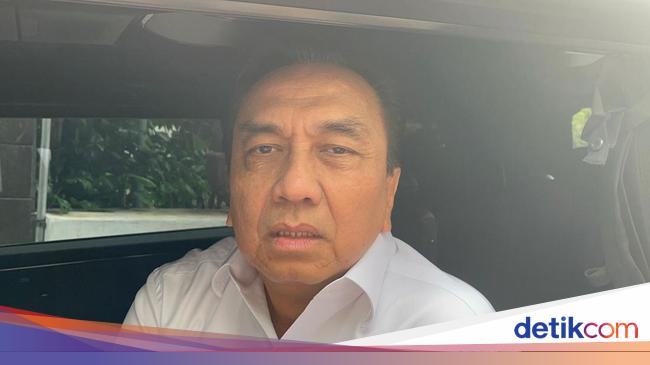 Effendi Simbolon Ungkap Selama Ini Jokowi Justru Bantu Hasto