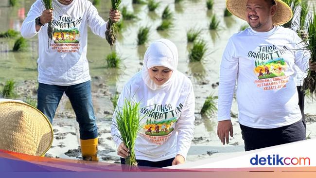 Dukung Asta Cita Prabowo, Kejati Jatim Gelar 'Jaksa Sahabat Tani'