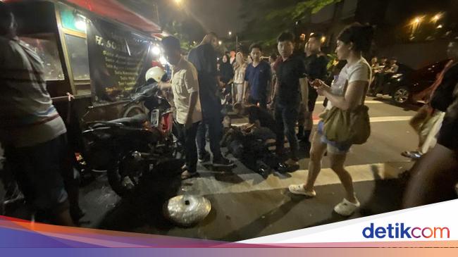 Kronologi Pemobil ABG 17 Tahun Tabrakan hingga Gerobak Nasgor Porak Poranda