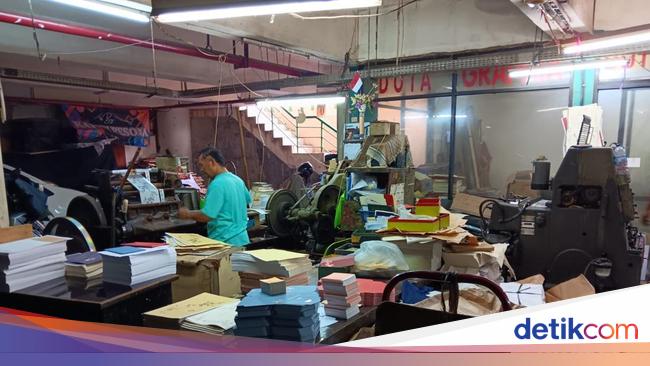 Pusat Percetakan di Tebet Barat KO dari Undangan Digital
