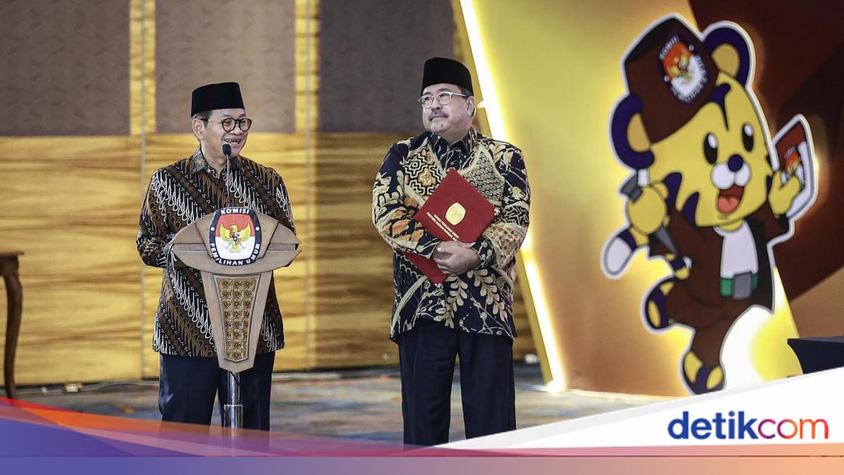 Api Rano Pramono-Rano Dilantik Jadi Gubernur dan Wagub Jakarta 20 Februari