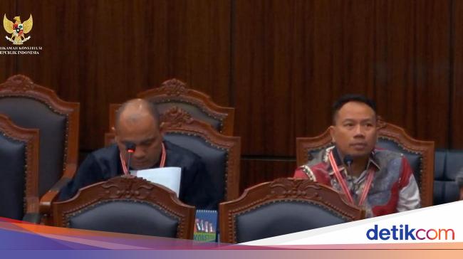 Alasan Telat dari Bekasi Bikin Vicky Prasetyo Ditegur Hakim Konstitusi