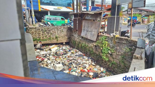 Produk Market Leader AMDK Ini Dominasi Daftar Merek Penyumbang Sampah