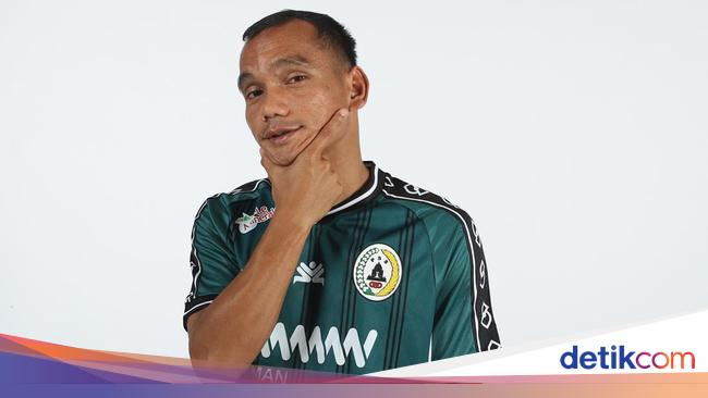 Ditawar Klub Lain, Ini Alasan Riko Simanjuntak Pilih Bertahan di PSS Sleman