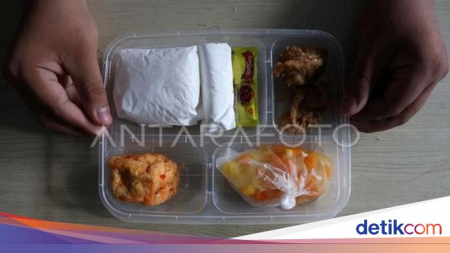 Siswa di Makassar Diberi Hadiah Jika Habiskan Makan Bergizi Gratis