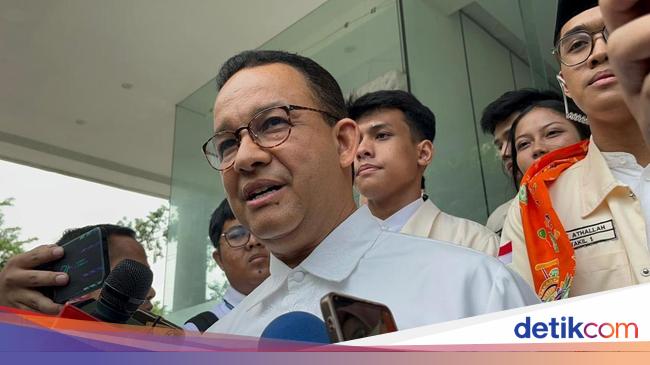 Respons Anies soal Murid di Medan Disanksi Belajar di Lantai