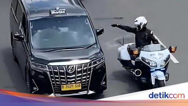 Patwal RI 36 Tunjuk-tunjuk Alphard Ternyata Kawal Mobil Kosong, Bagaimana Aturannya?