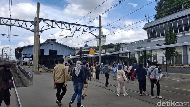 Menanti Kanopi Tambahan di Stasiun Bogor Demi Penumpang Tak Kehujanan