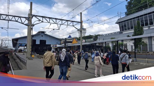 Menanti Kanopi Tambahan di Stasiun Bogor Demi Penumpang Tak Kehujanan