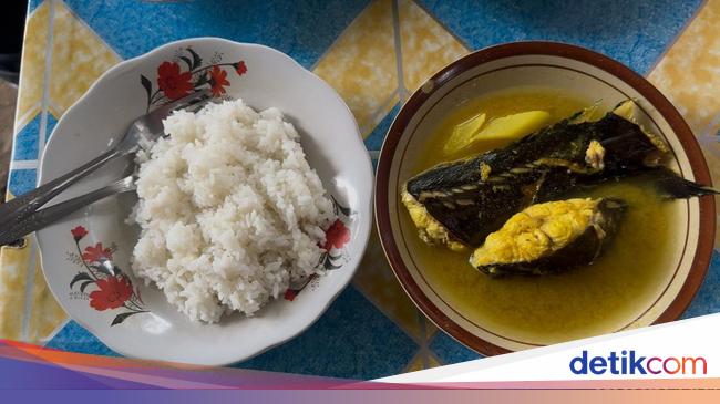 Slurpp! Segarnya Ikan Laut Kuah Asam Kelo Mrico Khas Rembang