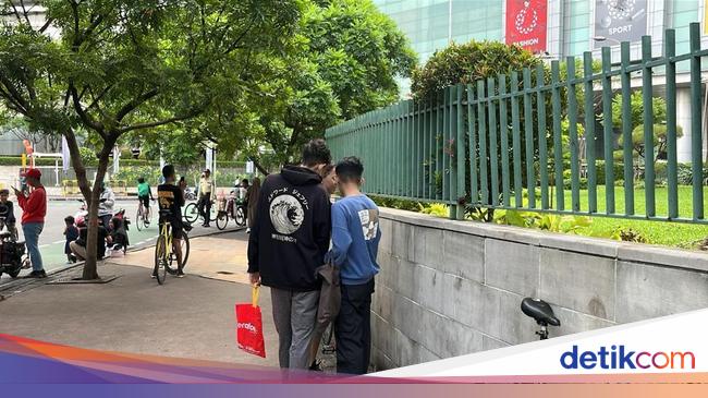 Awasi Tren 'Berburu' Koin, Satpol PP Jakarta Imbau Tak Rusak Fasum