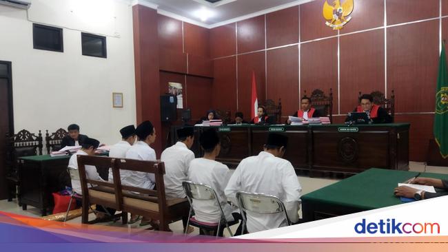 Sidang Tuntutan Pemburu Badak Jawa Ditunda, Ini Sebabnya