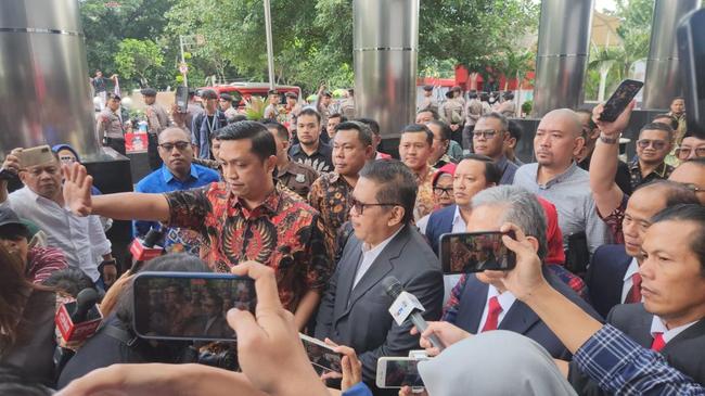 Hasto Tiba di Gedung KPK, Diperiksa Sebagai Tersangka