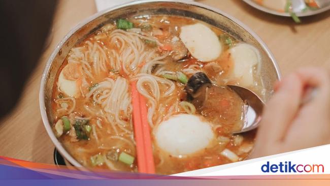 5 Tempat Makan Misoa dengan Topping Kepiting hingga Ayam