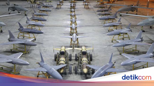 Iran Pamer 1.000 Drone Baru dengan Kekuatan Siluman