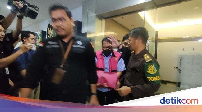 Duit Rp 920 M dan Emas 51 Kg Masuk Dakwaan Makelar Kasus Ronald Tannur