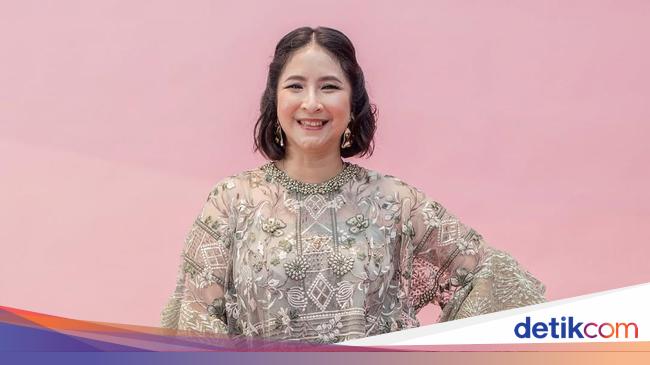 Novita Angie Kenang Cara Bicara ke Anak soal Status Adopsi