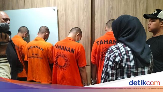 4 Tersangka Kasus Prostitusi di Jaksel Dijerat Polisi: Admin-Pengawal