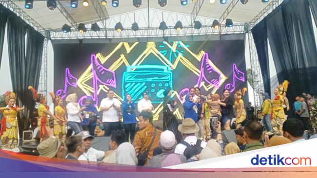 Begini Keseruan Peringatan Hari Desa di Subang